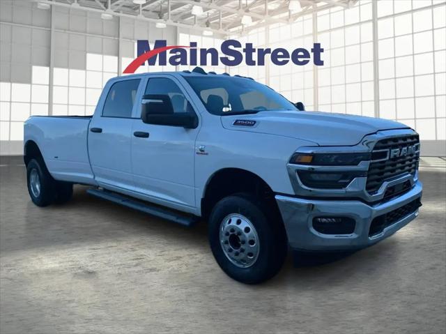 2026 Ram 3500 Tradesman Crew Cab 4x4 8' Box