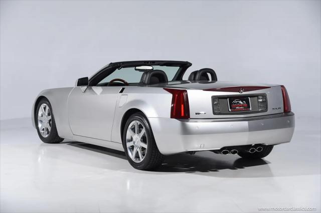 2006 Cadillac XLR Standard