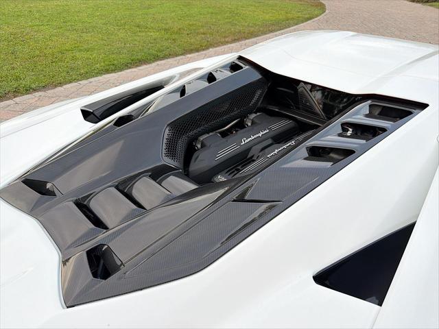 2024 Lamborghini Revuelto Coupe