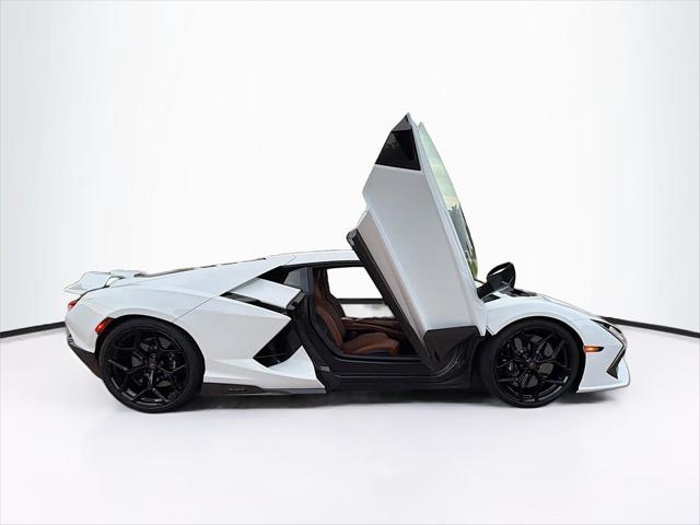 2024 Lamborghini Revuelto Coupe