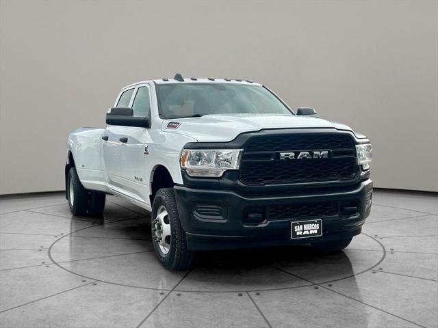 2022 RAM 3500 Tradesman Crew Cab 4x4 8 Box 2022 RAM 3500 Tradesman Crew Cab 4x4 8 Box