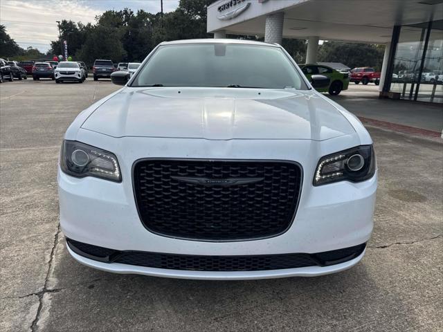 2021 Chrysler 300 Touring 2021 Chrysler 300 Touring