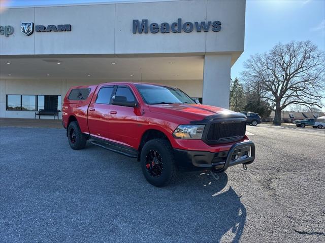 2019 RAM 1500 Classic SLT Crew Cab 4x4 64 Box
