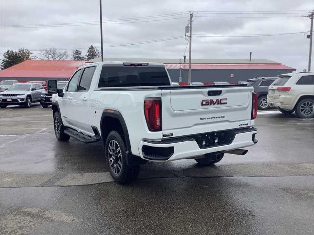 2022 GMC Sierra 2500HD 4WD Crew Cab Standard Bed AT4