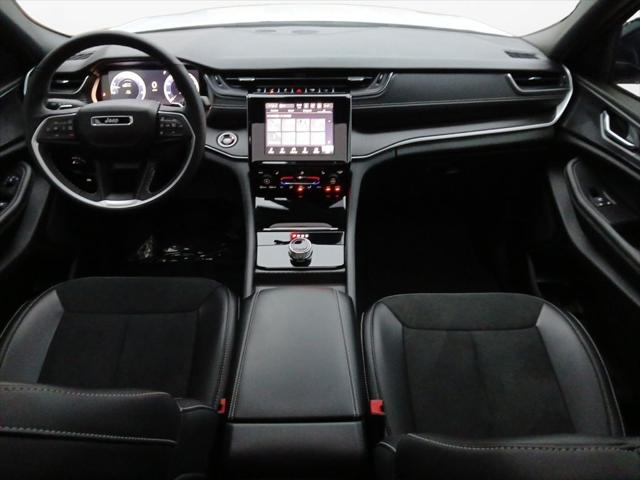 2025 Jeep Grand Cherokee L Altitude X 4x4 2025 Jeep Grand Cherokee L Altitude X 4x4