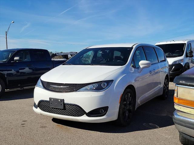 2020 Chrysler Pacifica Touring
