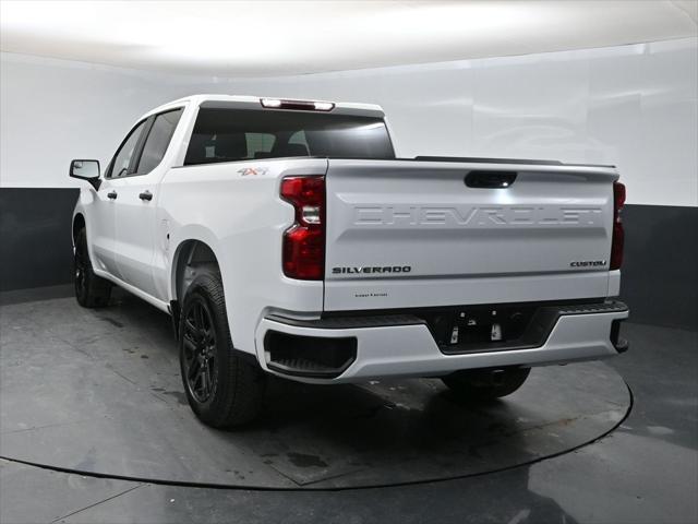 2022 Chevrolet Silverado 1500 4WD Crew Cab Short Bed Custom 2022 Chevrolet Silverado 1500 4WD Crew Cab Short Bed Custom