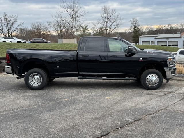 2026 RAM Ram 3500 RAM 3500 TRADESMAN CREW CAB 4X4 8 BOX