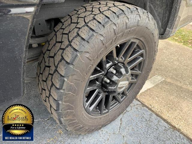 2022 Ford Super Duty F-350 SRW LARIAT