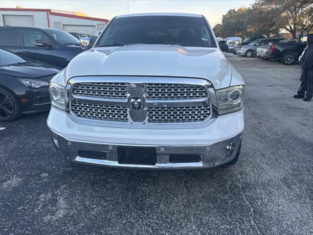 2018 RAM 1500 Laramie Crew Cab 4x2 57 Box 2018 RAM 1500 Laramie Crew Cab 4x2 57 Box