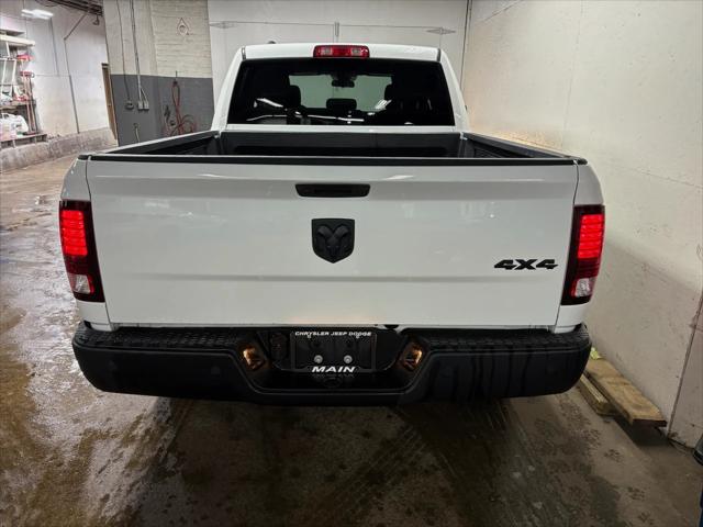 2022 Ram 1500 Classic Warlock Quad Cab 4x4 6'4" Box