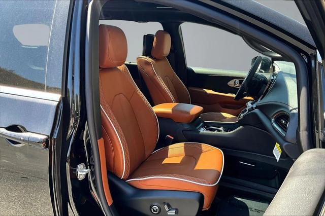 2026 Chrysler Pacifica Pinnacle AWD