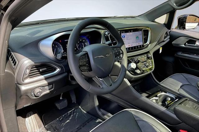 2026 Chrysler Pacifica Limited AWD