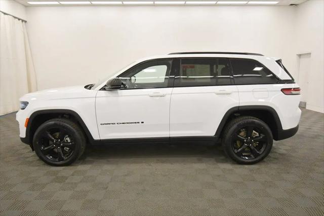 2022 Jeep Grand Cherokee Altitude 4x4