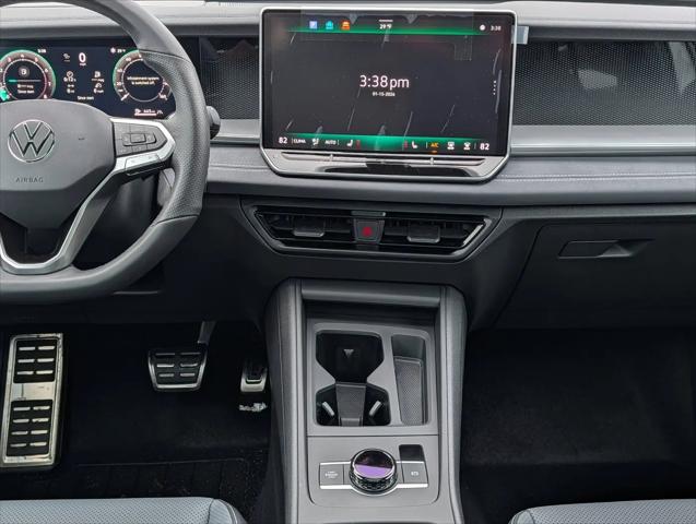 2026 Volkswagen Tiguan SE R-Line Black