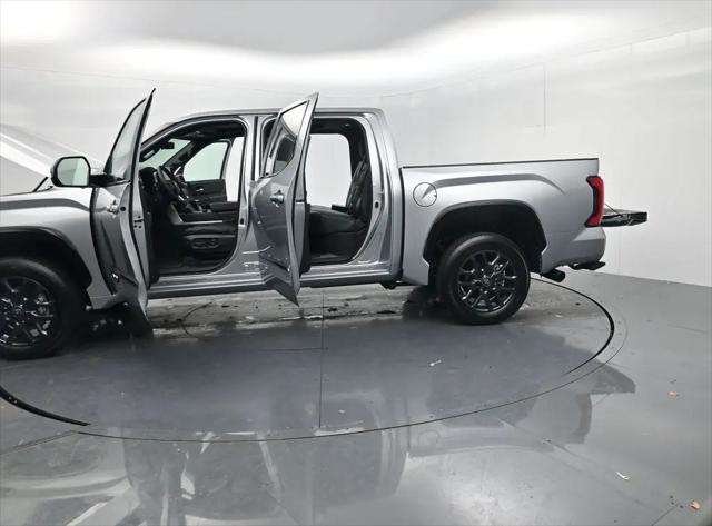 2026 Toyota Tundra Platinum CrewMax 5.5' Bed