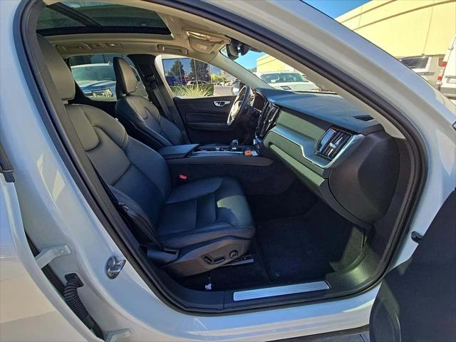 2025 Volvo XC60 B5 Core