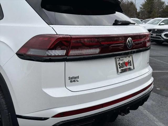 2026 Volkswagen Atlas Cross Sport SEL R-Line Black