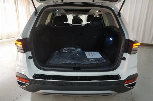 2026 Volkswagen Taos SEL