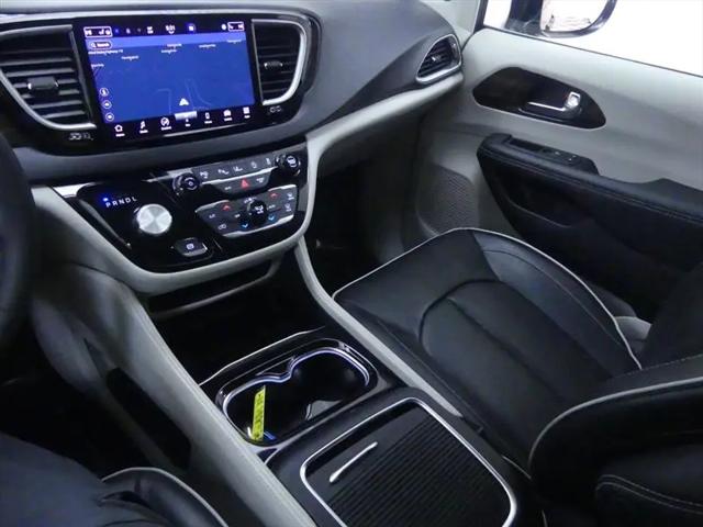 2023 Chrysler Pacifica Limited AWD