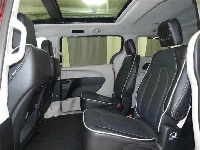 2023 Chrysler Pacifica Limited AWD