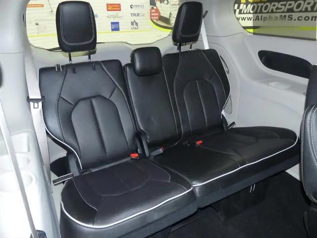 2023 Chrysler Pacifica Limited AWD