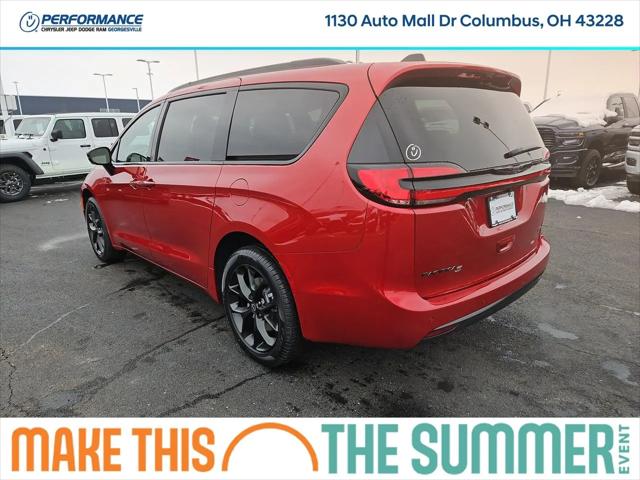 2026 Chrysler Pacifica Select AWD