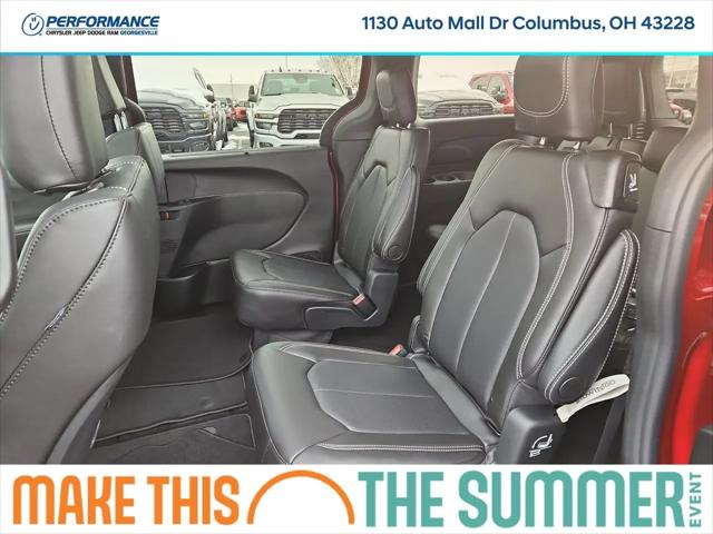 2026 Chrysler Pacifica Select AWD