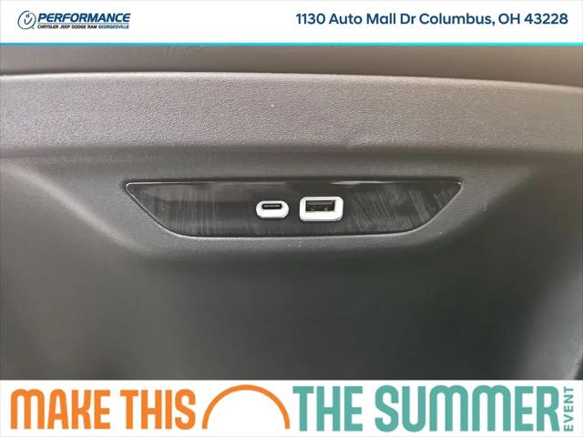 2026 Chrysler Pacifica Select AWD