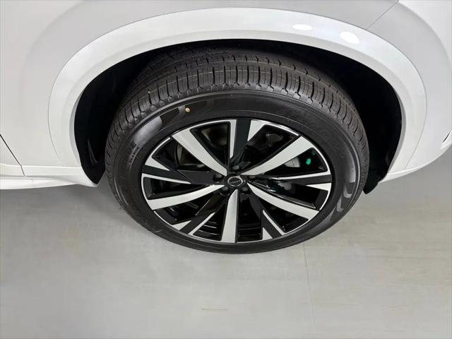 2026 Volvo XC90 Core, B5 AWD Gas (mild hybrid), Gasoline, Bright, 7 Seats