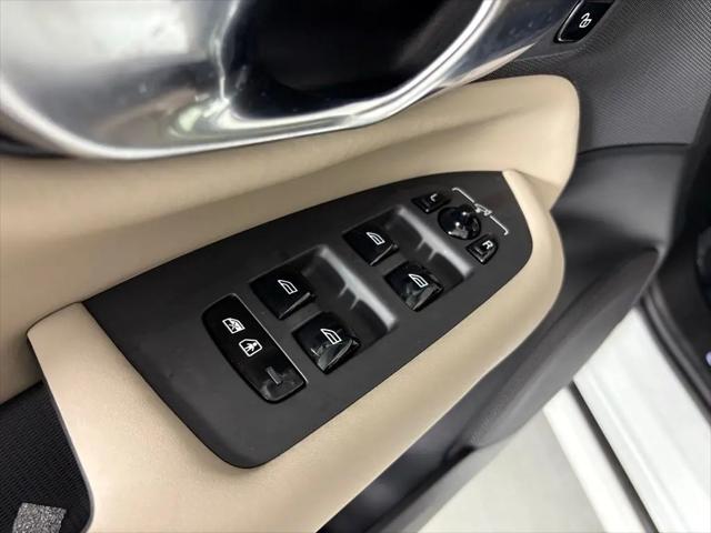 2026 Volvo XC90 Core, B5 AWD Gas (mild hybrid), Gasoline, Bright, 7 Seats