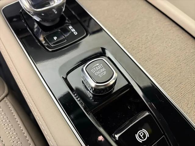 2026 Volvo XC90 Core, B5 AWD Gas (mild hybrid), Gasoline, Bright, 7 Seats
