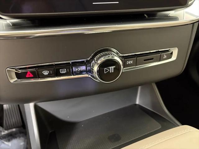 2026 Volvo XC90 Core, B5 AWD Gas (mild hybrid), Gasoline, Bright, 7 Seats