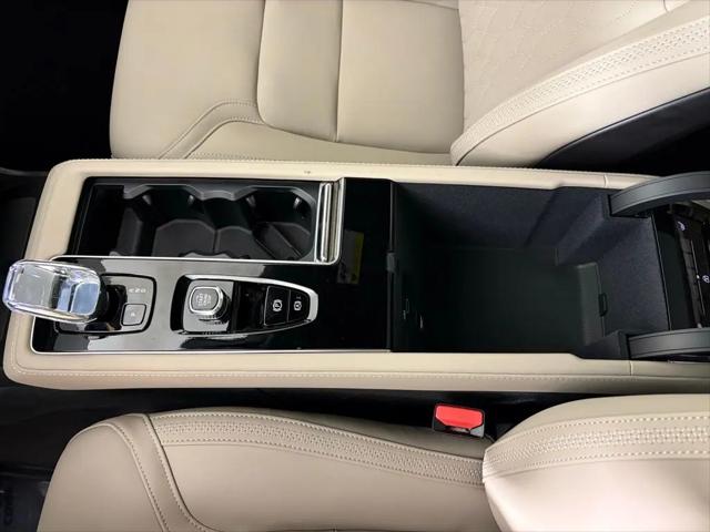 2026 Volvo XC90 Core, B5 AWD Gas (mild hybrid), Gasoline, Bright, 7 Seats