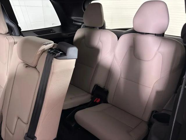2026 Volvo XC90 Core, B5 AWD Gas (mild hybrid), Gasoline, Bright, 7 Seats