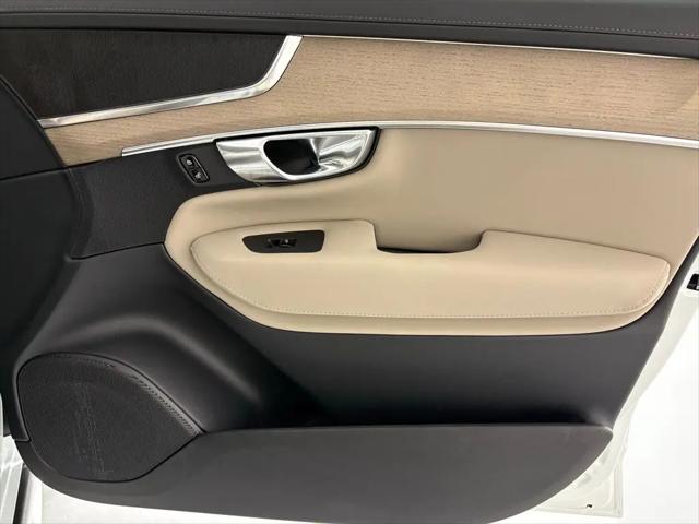 2026 Volvo XC90 Core, B5 AWD Gas (mild hybrid), Gasoline, Bright, 7 Seats