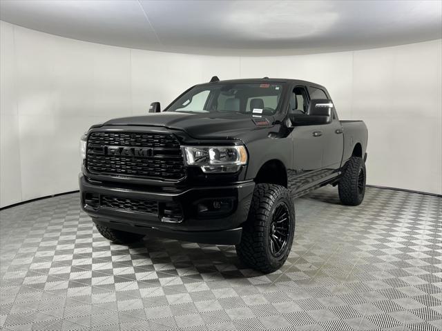 2024 RAM 2500 Big Horn Crew Cab 4x4 64 Box 2024 RAM 2500 Big Horn Crew Cab 4x4 64 Box