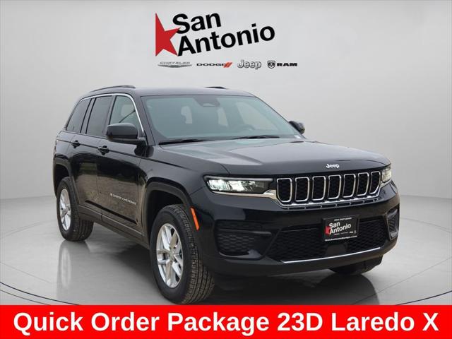 2025 Jeep Grand Cherokee GRAND CHEROKEE LAREDO X 4X4