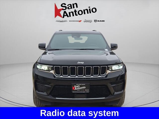 2025 Jeep Grand Cherokee GRAND CHEROKEE LAREDO X 4X4