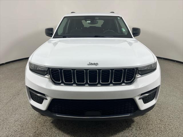 2023 Jeep Grand Cherokee Laredo 4x4