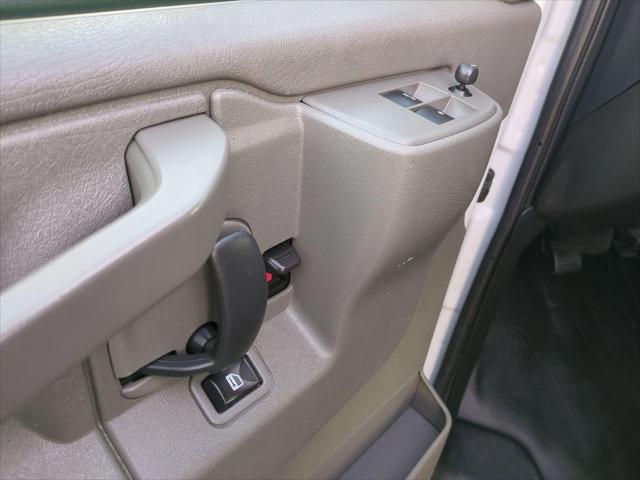 2023 GMC Savana Cargo RWD 2500 Regular Wheelbase Work Van