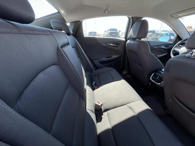 2022 Chevrolet Malibu FWD LT
