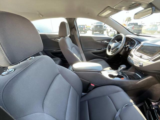 2022 Chevrolet Malibu FWD LT