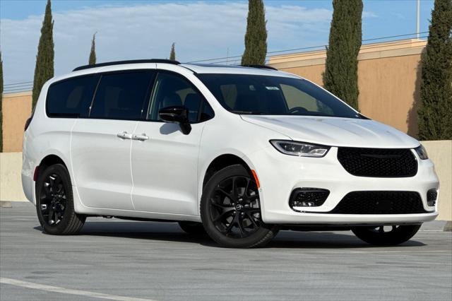 2026 Chrysler Pacifica Limited AWD