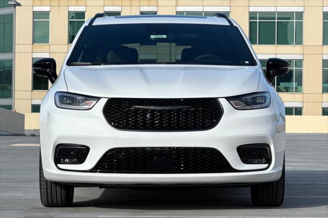 2026 Chrysler Pacifica Limited AWD