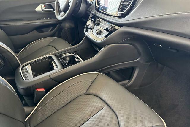 2026 Chrysler Pacifica Limited AWD