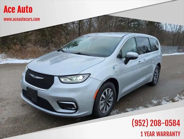 2023 Chrysler Pacifica Hybrid Touring L for sale in Jordan, MN