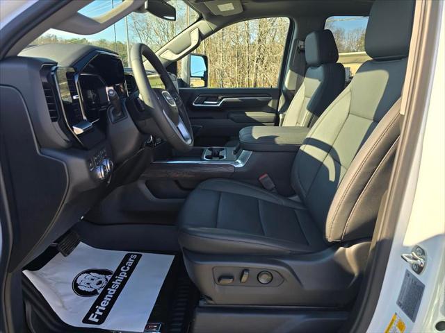 2026 GMC Sierra 2500HD Crew Cab, Standard Bed, SLT, 4WD