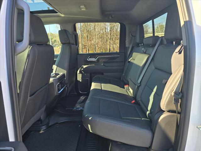 2026 GMC Sierra 2500HD Crew Cab, Standard Bed, SLT, 4WD