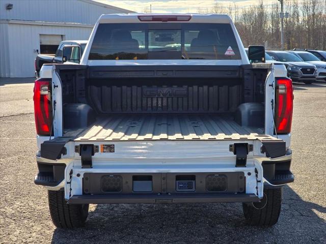 2026 GMC Sierra 2500HD Crew Cab, Standard Bed, SLT, 4WD